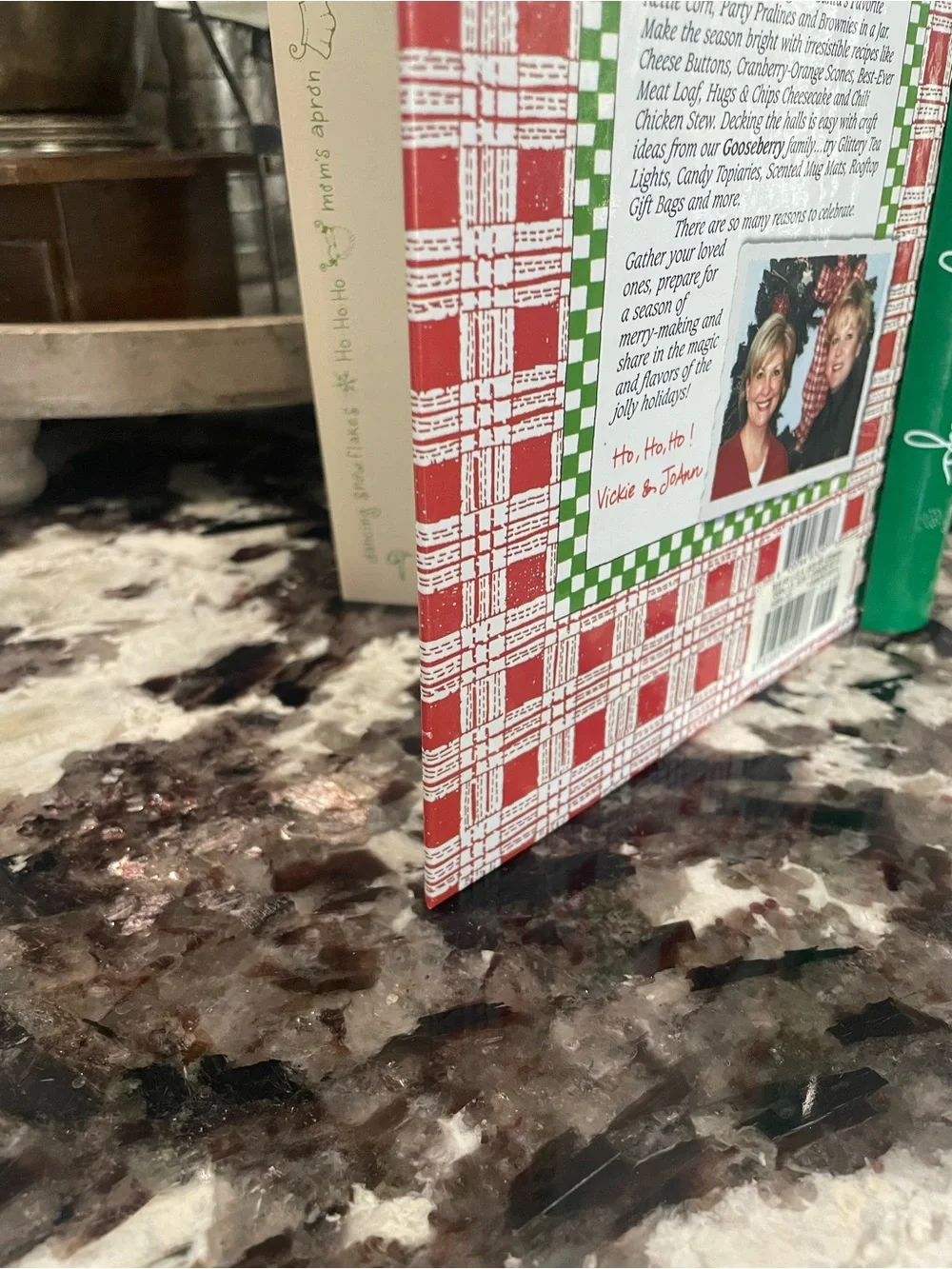 Gooseberry Patch “Jolly Holidays” Cookbook & More